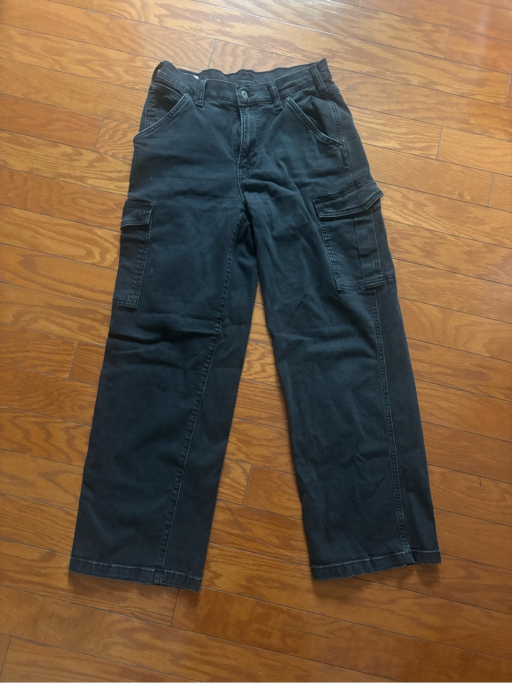 GAP Black Women’s Cargo Pants with Side Utility Pockets